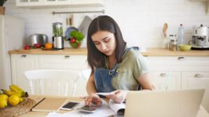 Como Reduzir Gastos Fixos e Fazer o Dinheiro Render Mais