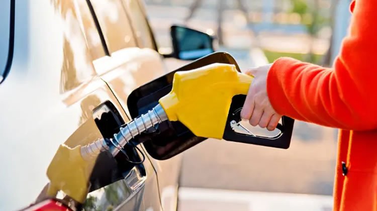 Como Economizar Gasolina na Cidade: Dicas Práticas Para Reduzir Custos Diários