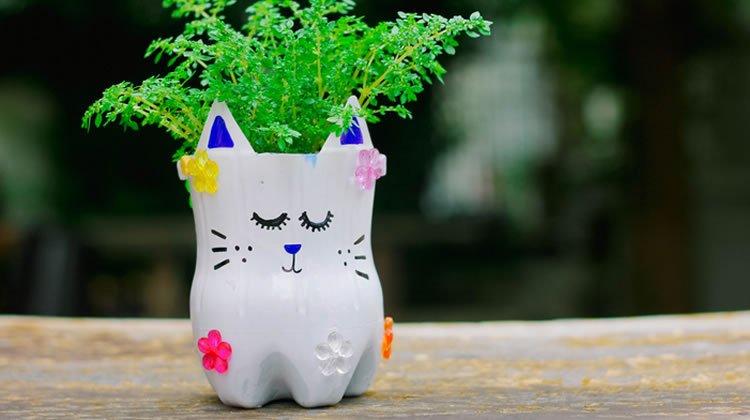 Artesanato com Materiais Reciclados: Ideias Sustentáveis para Criar e Decorar